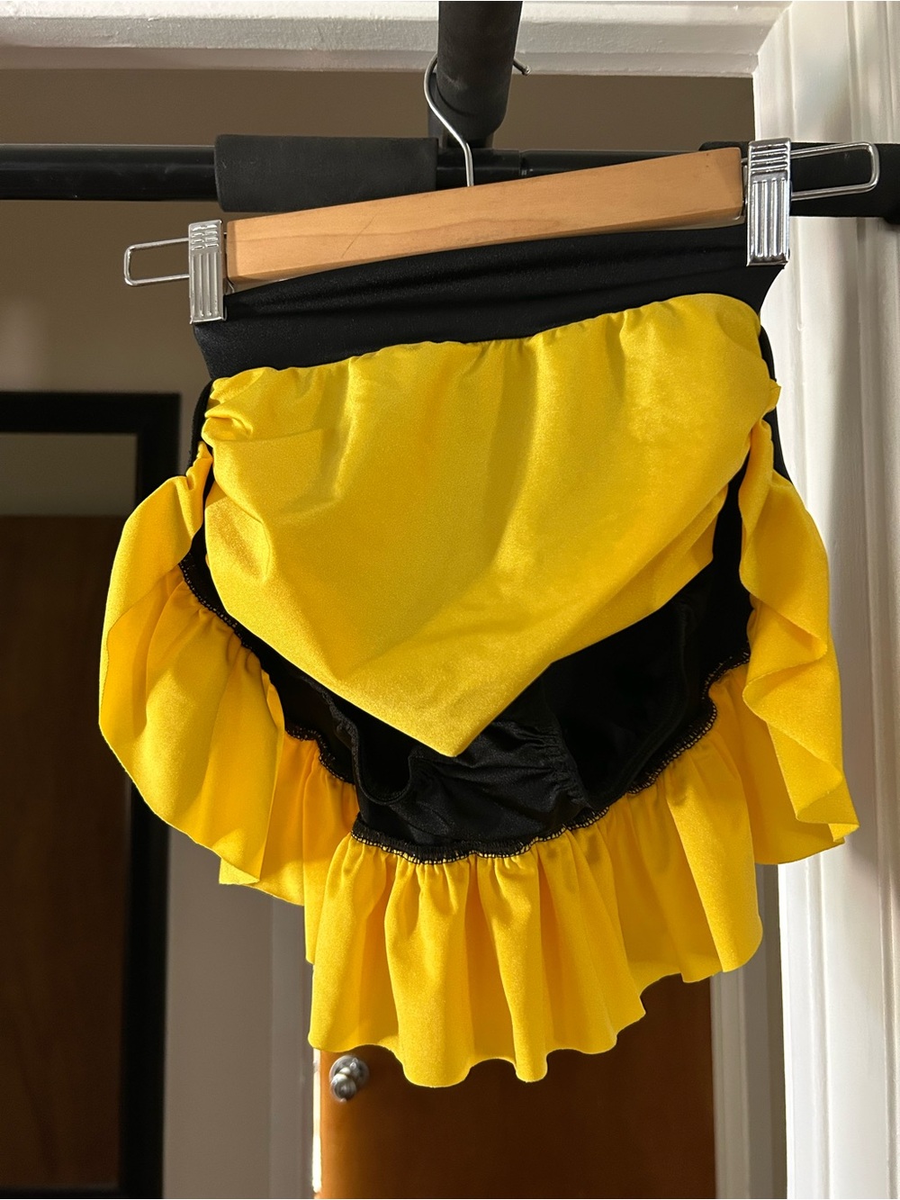 NWOT Kelle Girls' Black Briefs with Yellow Ruffle Trim Skirt SZ MC